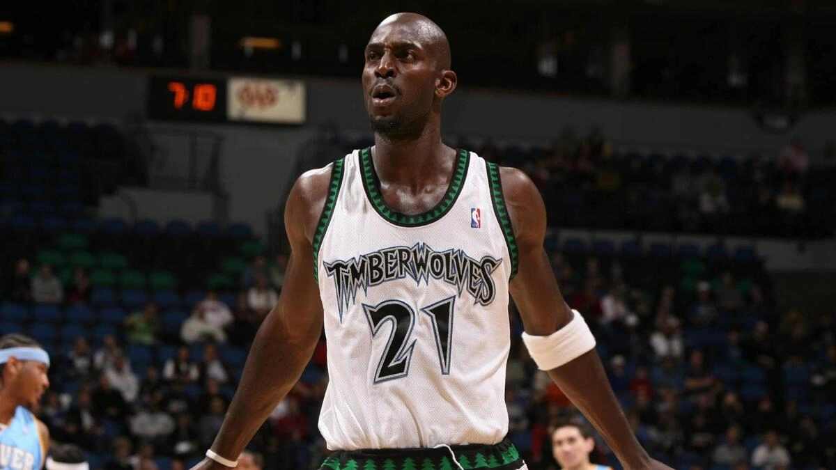 Top 4 Greatest NBA Power Forwards Of All-Time