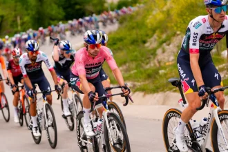 Giro d’Italia Spectators Reported After Dangerous Incident During Stage 6